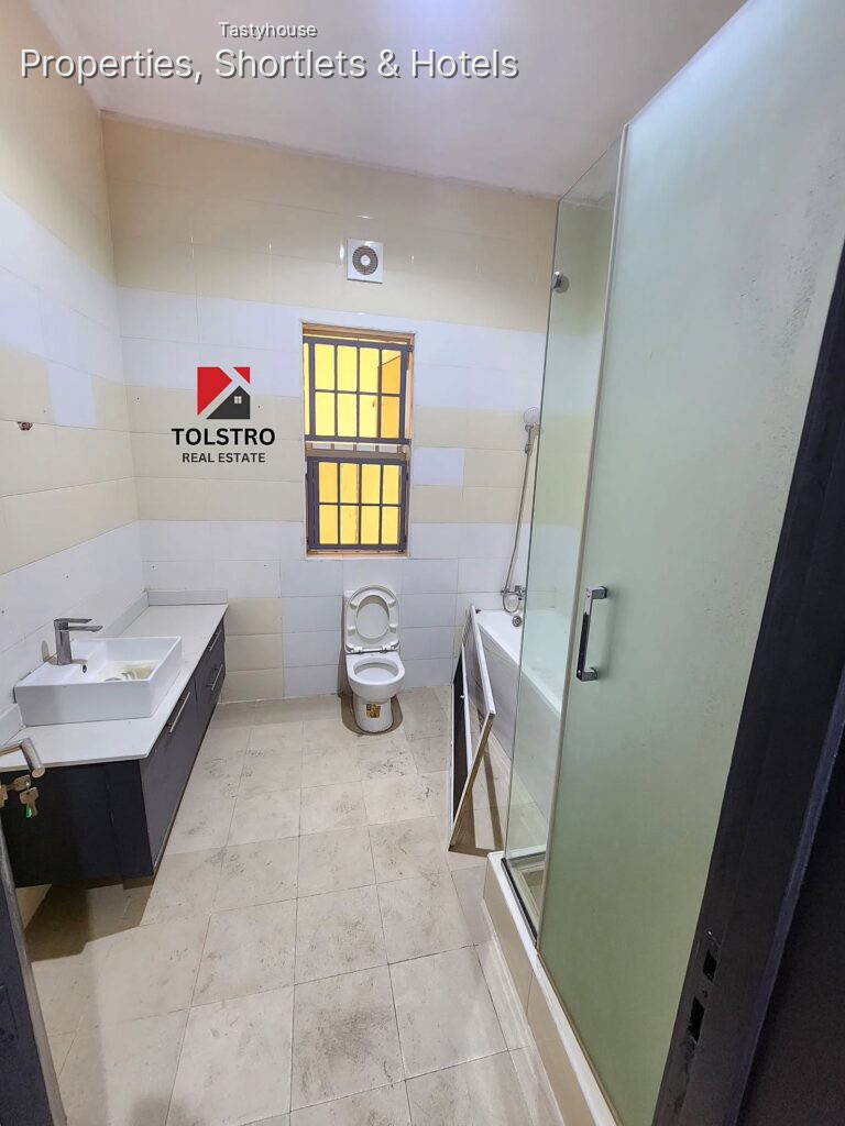 3 – bedroom ensuite service maisonette with bq