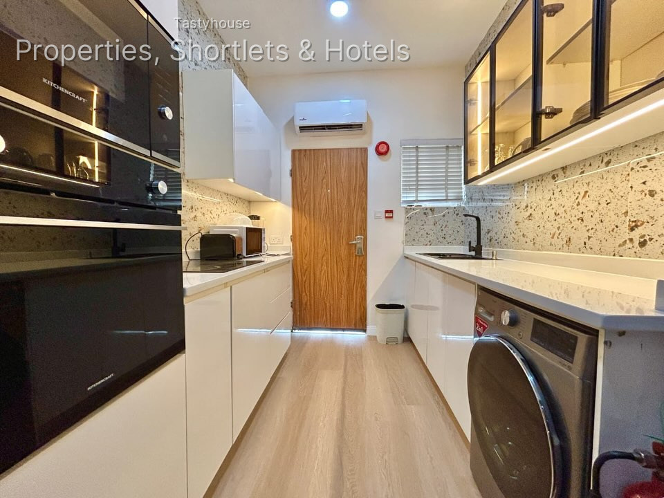 Luxury 2-Bedroom Apartment, waterfront, fullyfurnished