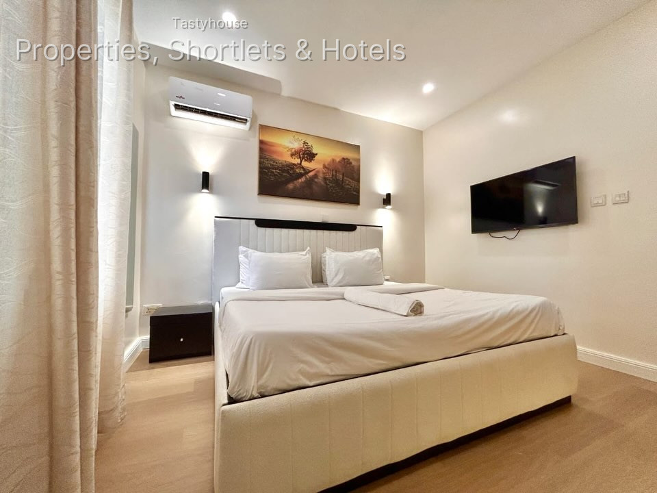 Luxury 2-Bedroom Apartment, waterfront, fullyfurnished