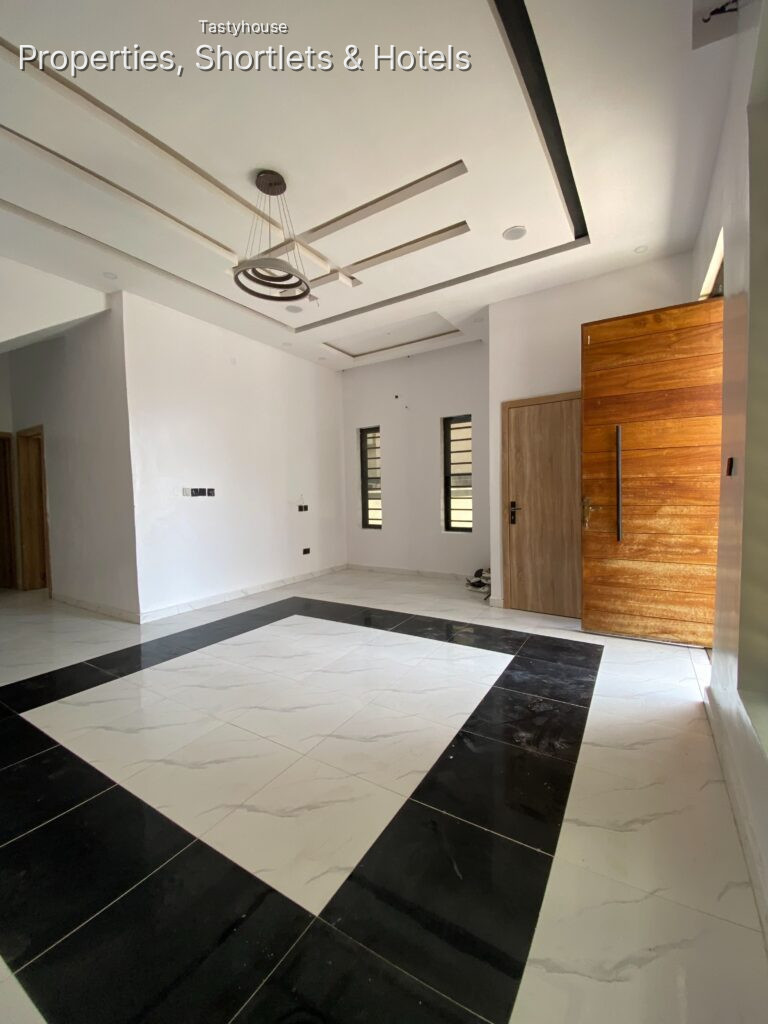 4Bedroom semidetached duplex duplex with Spacious rooms