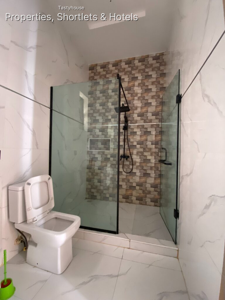4Bedroom semidetached duplex duplex with Spacious rooms