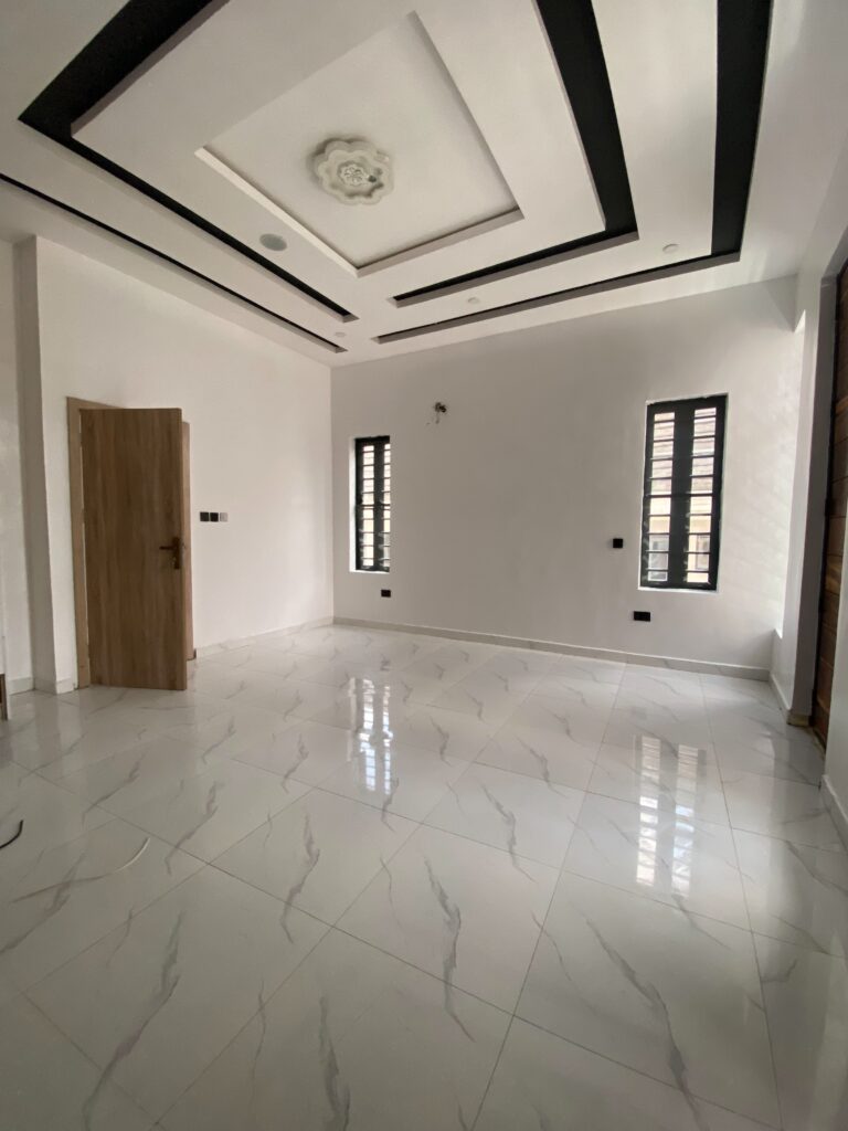 4Bedroom semidetached duplex duplex with Spacious rooms