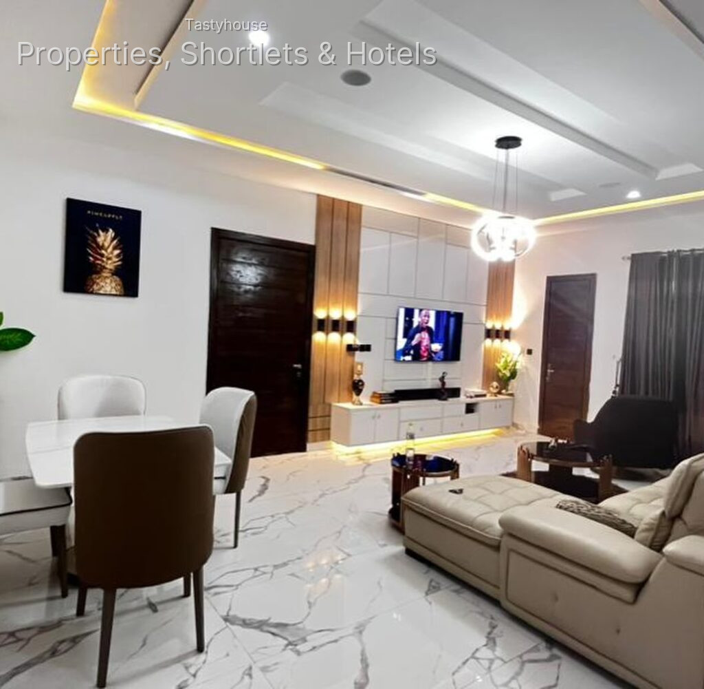 SERVICED & FULLY FURNISHED3-BEDROOM APARTMENT WITH BỌ