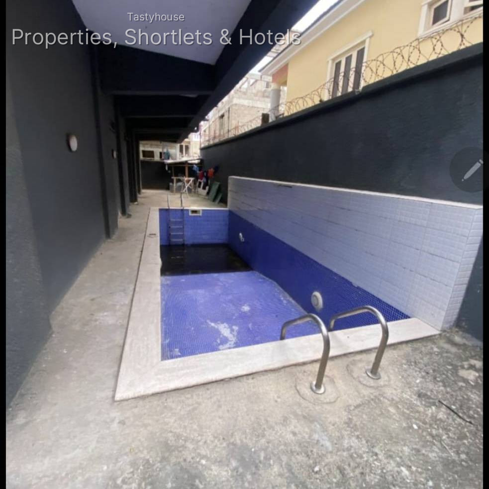 Tastefully built 3-bedroom Terrace duplex