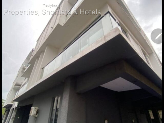 Tastefully built 3-bedroom Terrace duplex