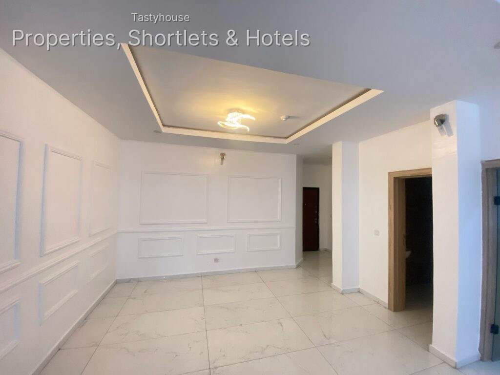 FULLY SERVICED 4-BEDROOM FLAT