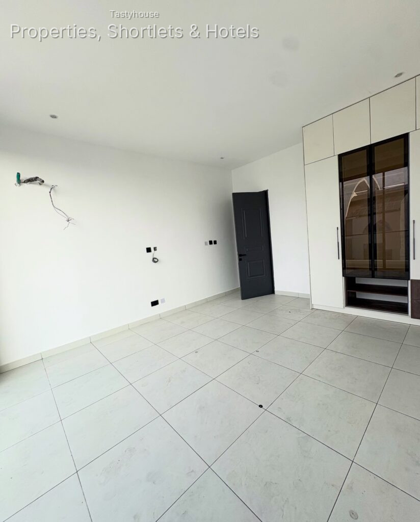 3-bedroom Apartment