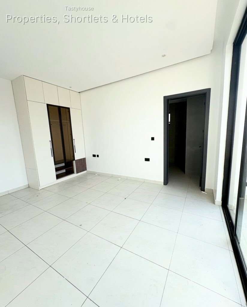 3-bedroom Apartment