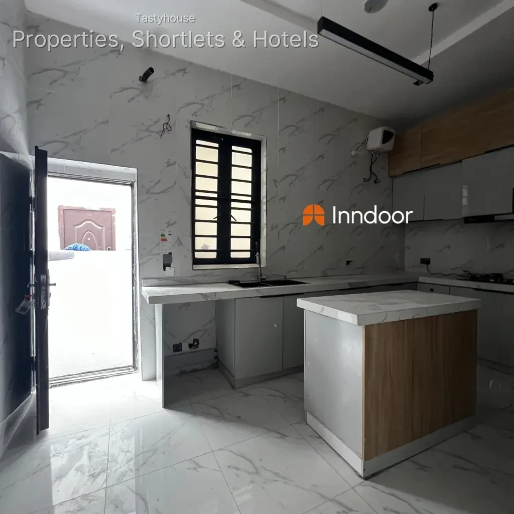 4 Bedroom Semi-detached Duplex