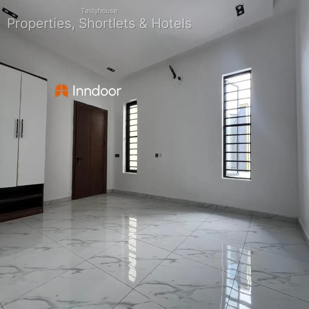 4 Bedroom Semi-detached Duplex
