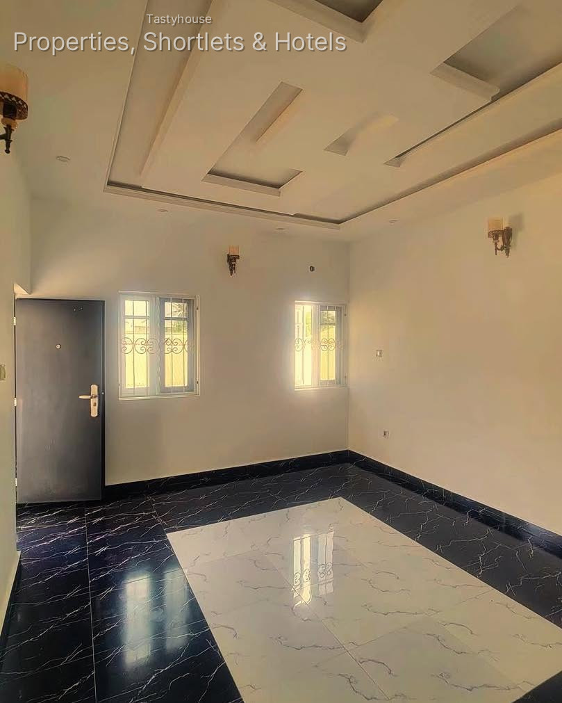 2-BEDROOM APARTMENT