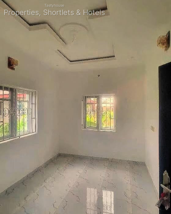 2-BEDROOM APARTMENT
