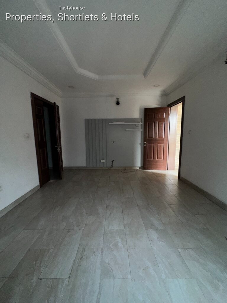 3 BEDROOM SEMI DETACHED DUPLEX WITH BQ
