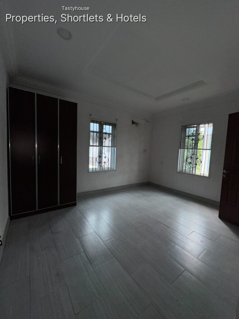 3 BEDROOM SEMI DETACHED DUPLEX WITH BQ