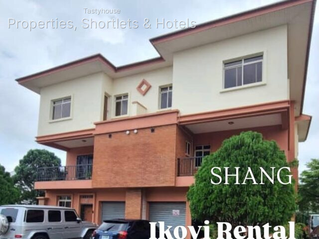 5 bedroom semi-detached duplex + 2 rooms bq