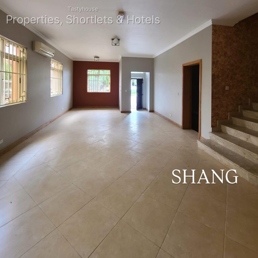 5 bedroom semi-detached duplex + 2 rooms bq