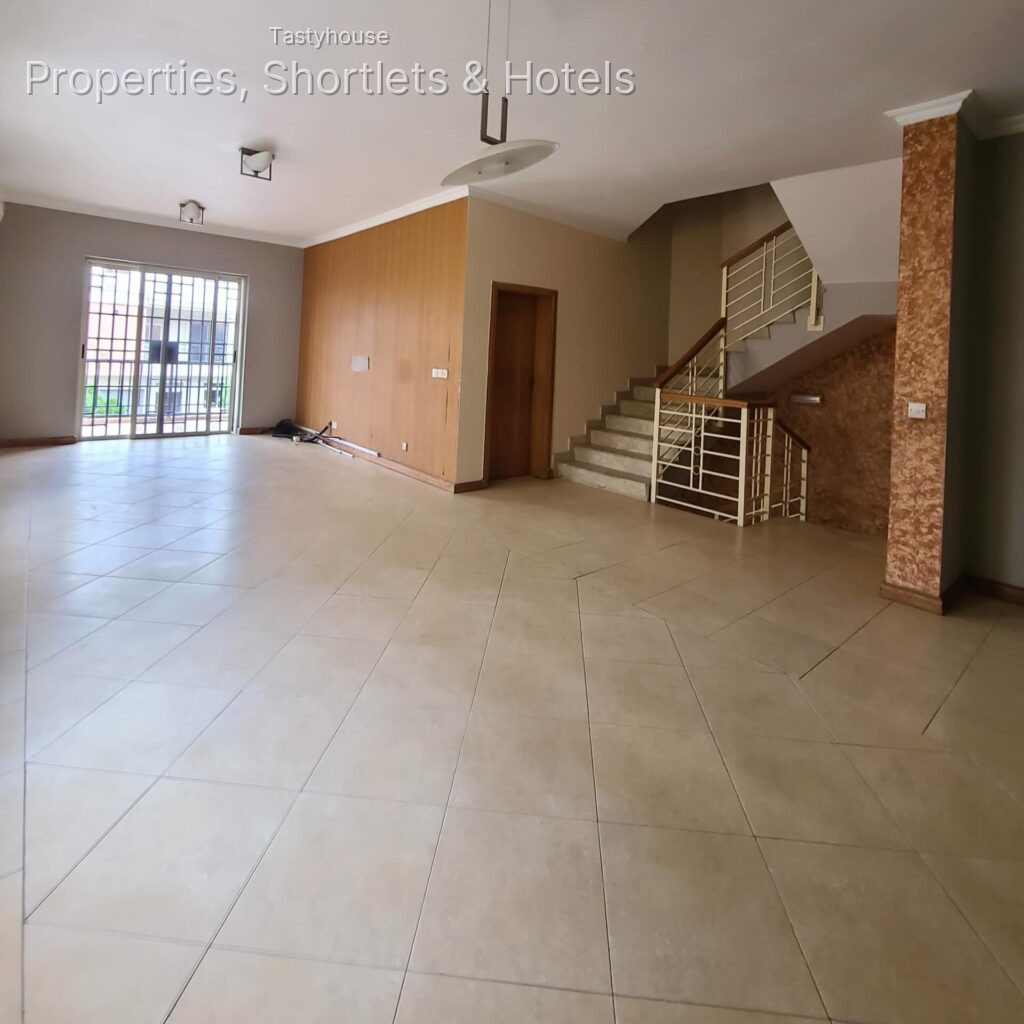 5 bedroom semi-detached duplex + 2 rooms bq