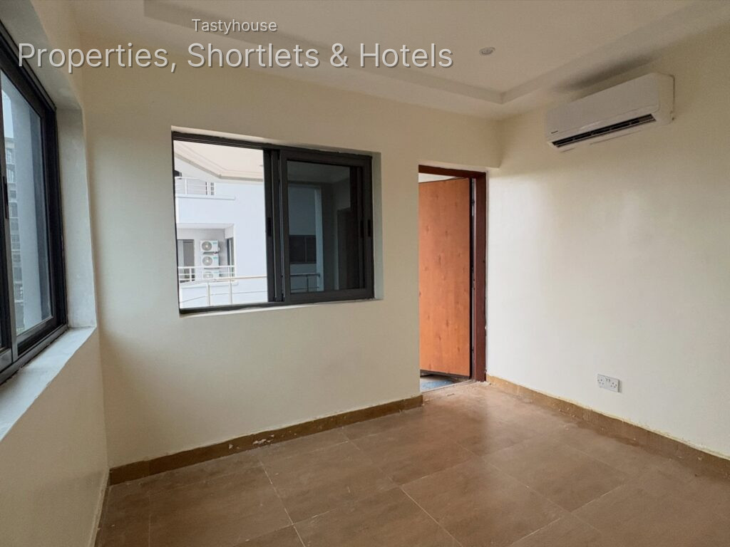 3-Bedroom Apartment with BỌ