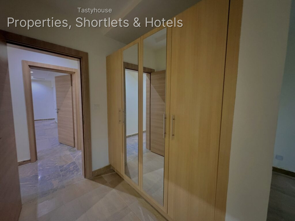 3-Bedroom Apartment with BỌ