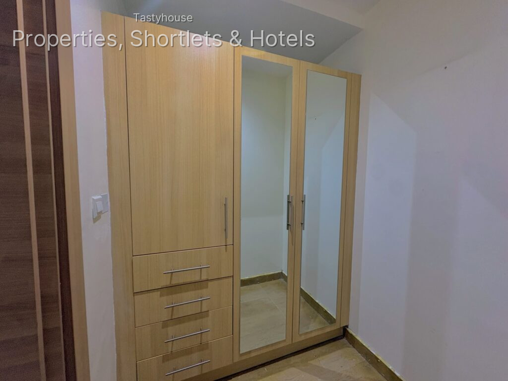 3-Bedroom Apartment with BỌ
