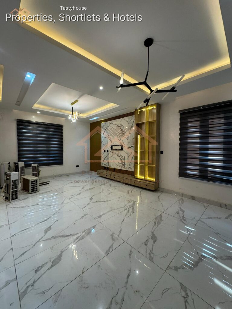 A Fully Detached 4-Bedroom Duplex