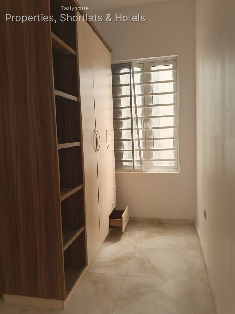 4 – bedrooms semi detached duplexX