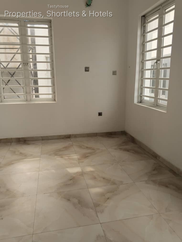 4 – bedrooms semi detached duplexX