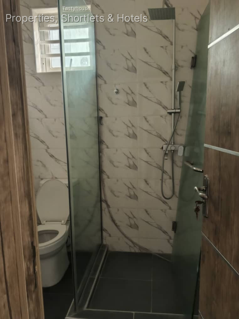 4 – bedrooms semi detached duplexX