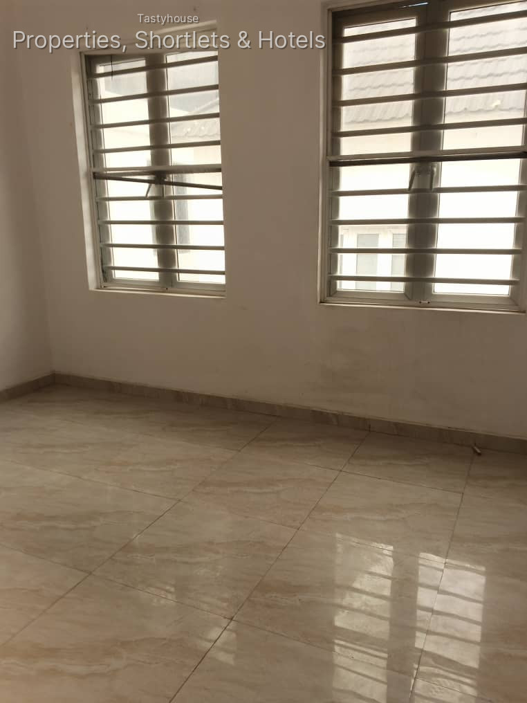 4 – bedrooms semi detached duplexX