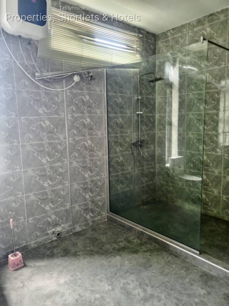 Fully Furnished Serviced 3Bedrooms Apartment