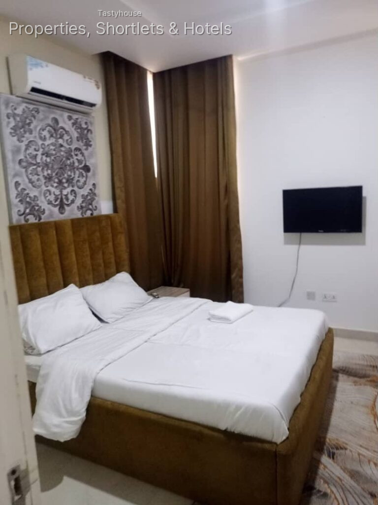 Fully Furnished Serviced 3Bedrooms Apartment
