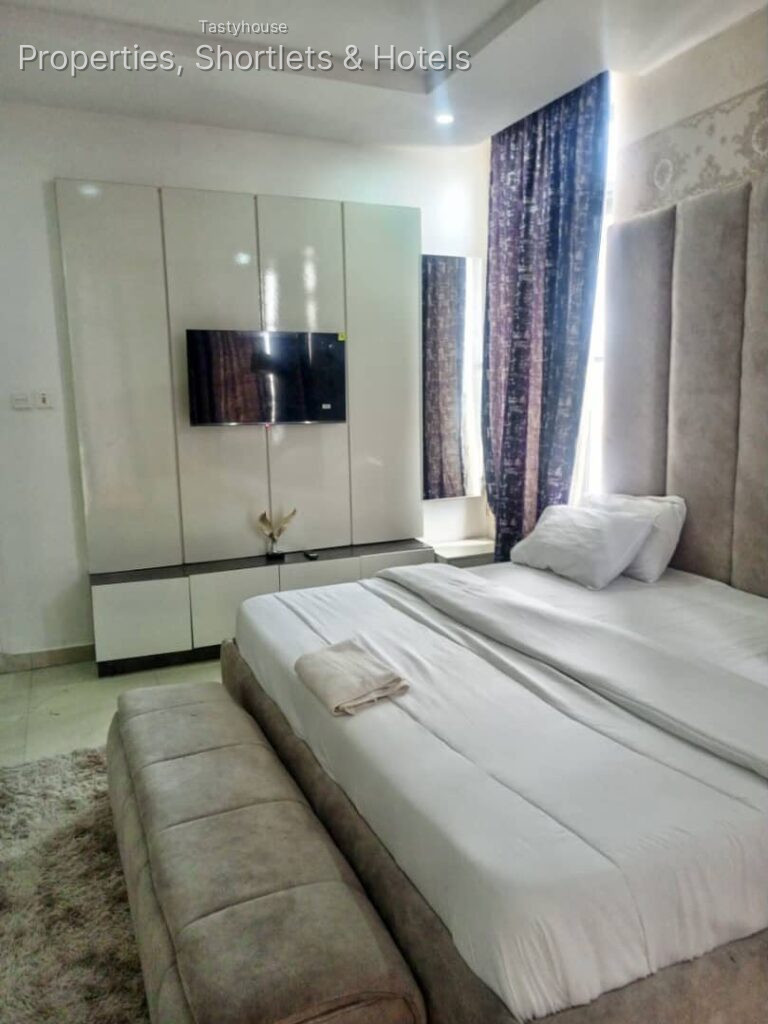 Fully Furnished Serviced 3Bedrooms Apartment