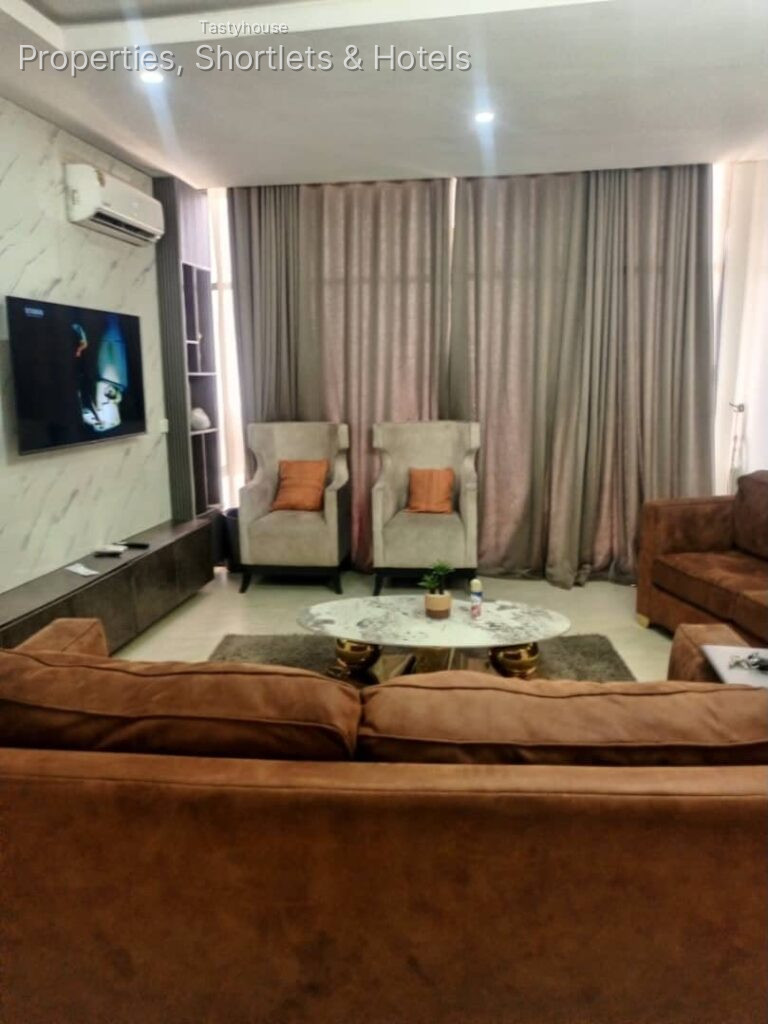 Fully Furnished Serviced 3Bedrooms Apartment