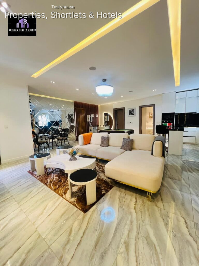 FURNISHED 2 BEDROOM APARTMENT