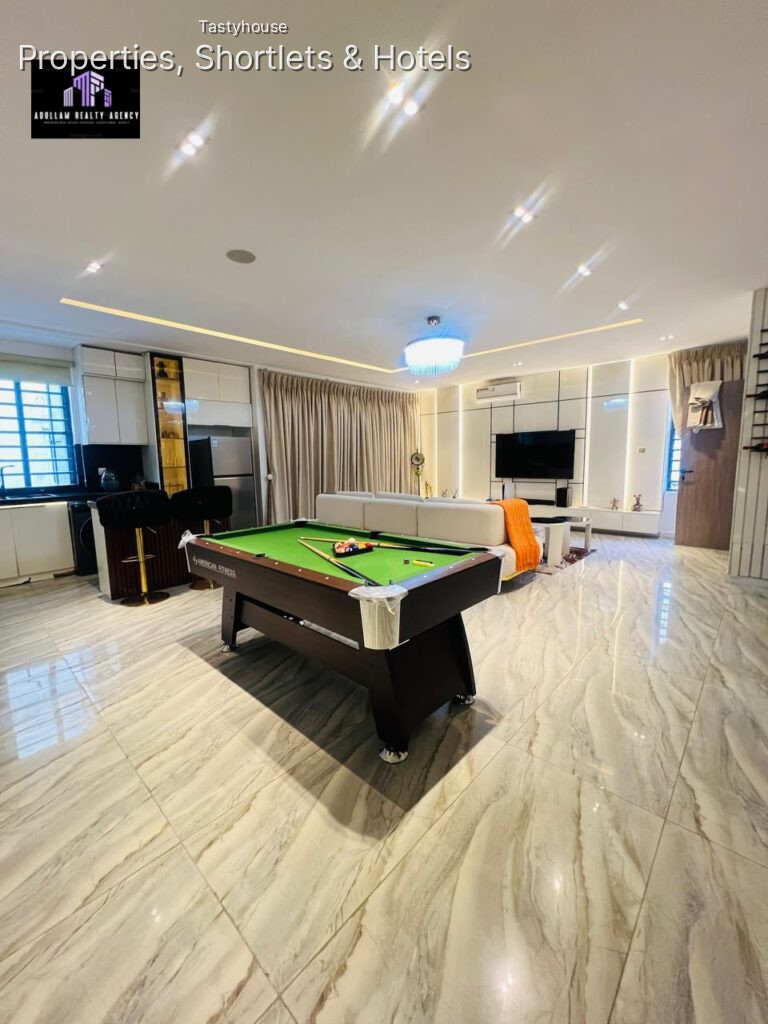 FURNISHED 2 BEDROOM APARTMENT