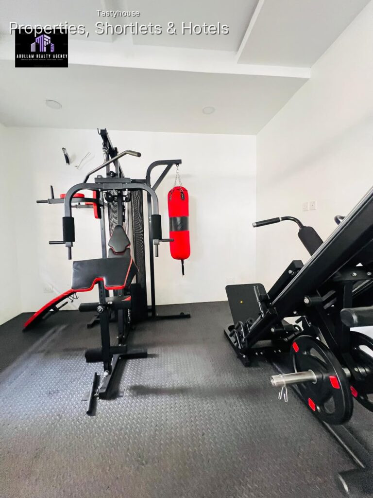 FURNISHED 2 BEDROOM APARTMENT