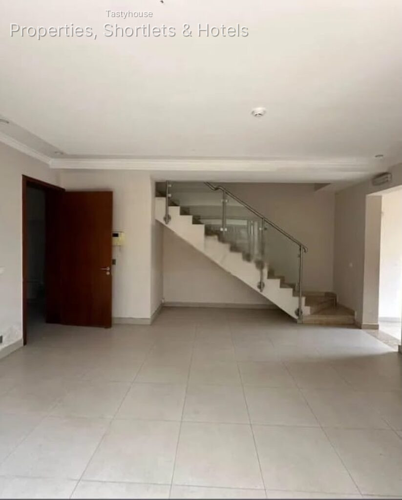 Tastefully finished 4-bedroom