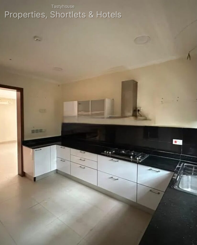 Tastefully finished 4-bedroom