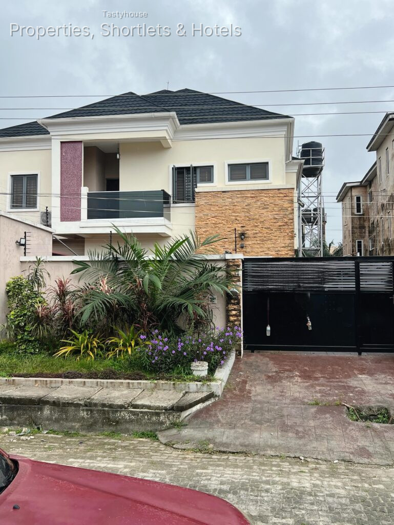 4 Bedroom detached Duplex