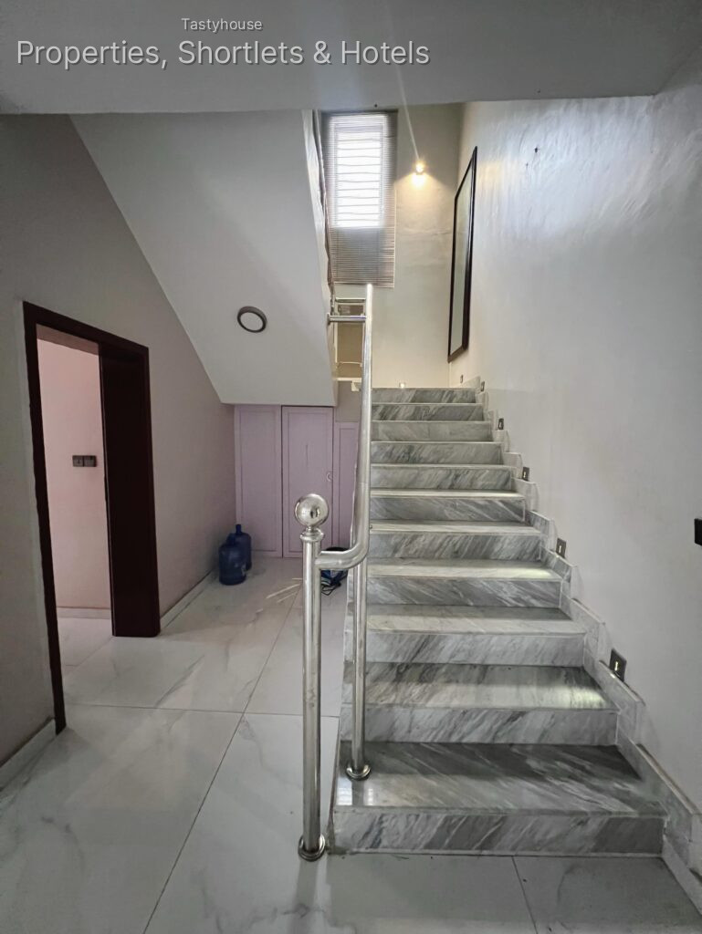 4 Bedroom detached Duplex