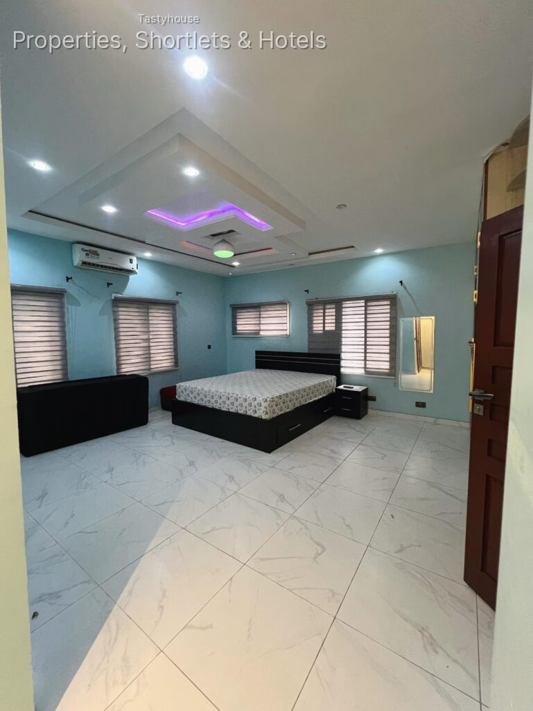4 Bedroom detached Duplex