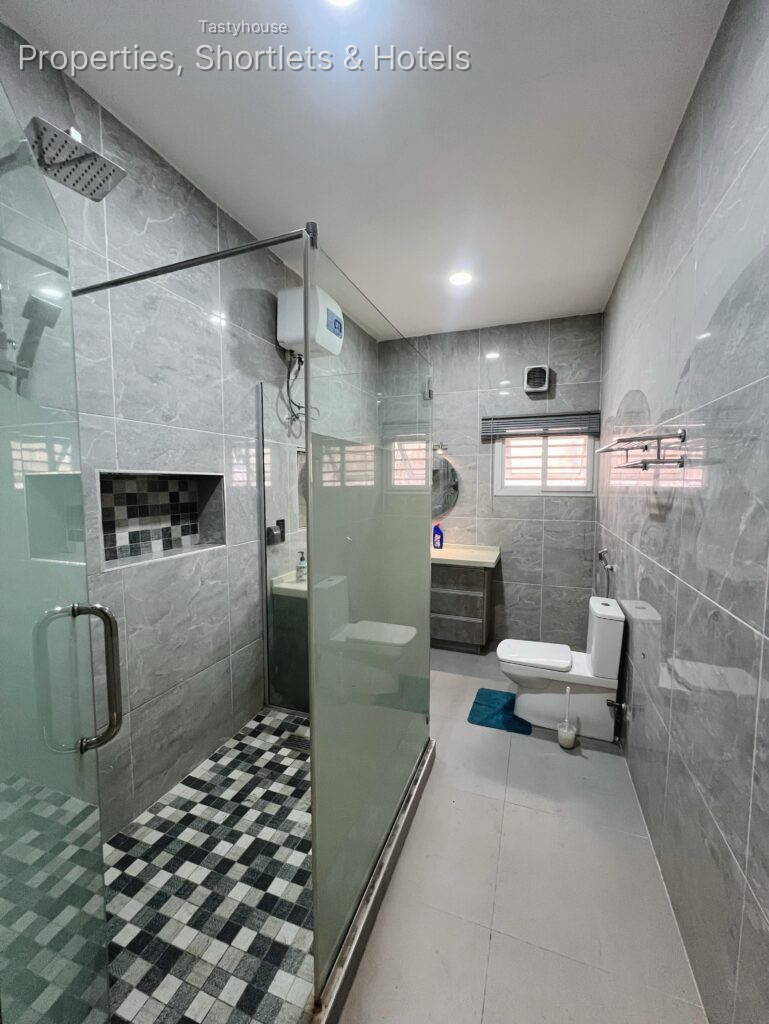 4 Bedroom detached Duplex