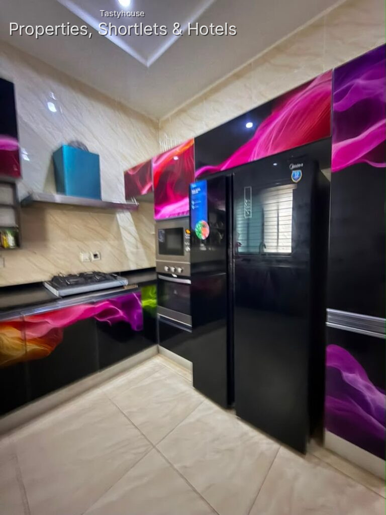 4 BEDROOM TERRACE DUPLEX WITHBỌ