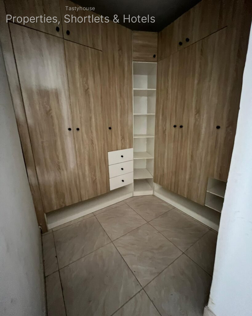 4 bedroom Duplex