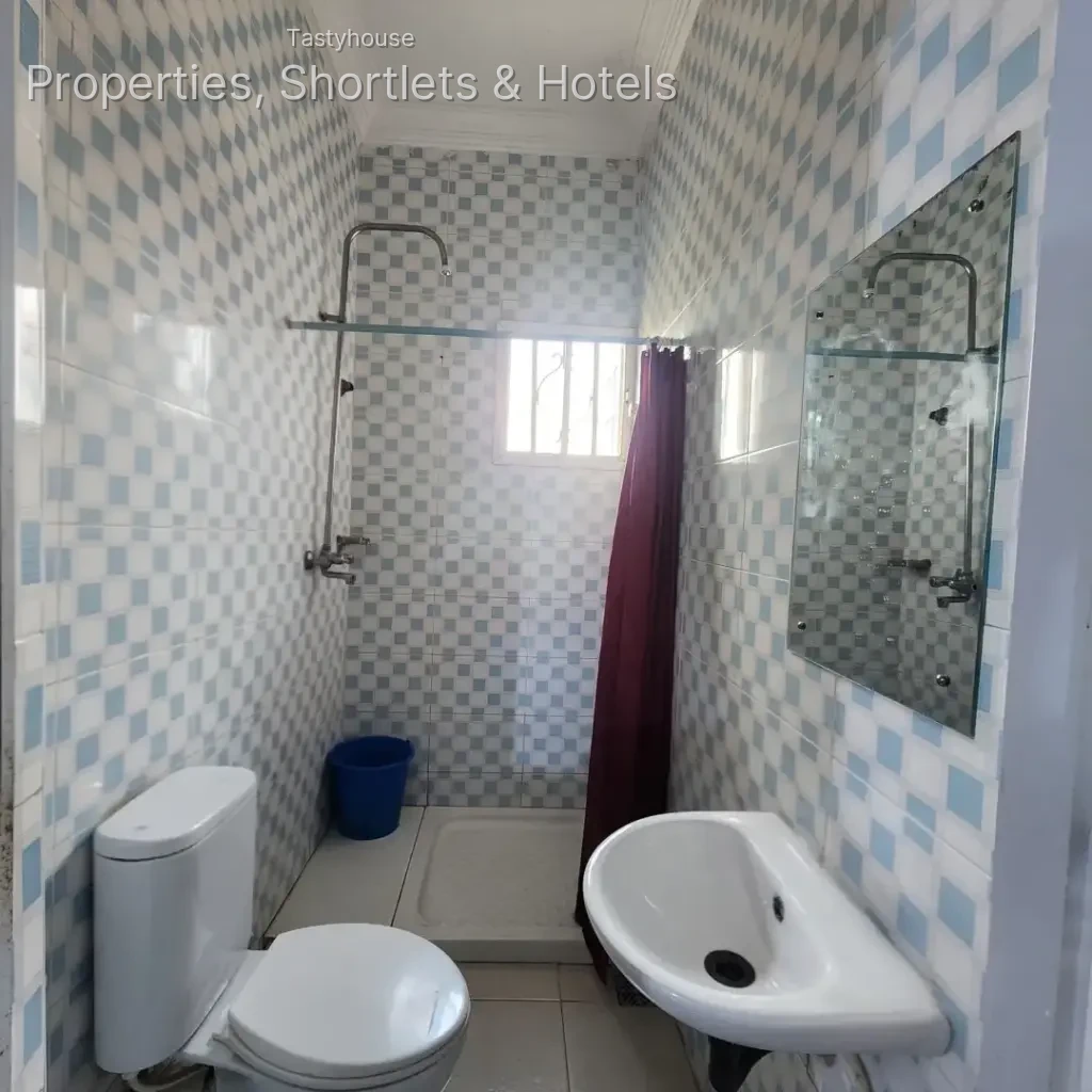 4 BEDROOM Terrace duplex with bq