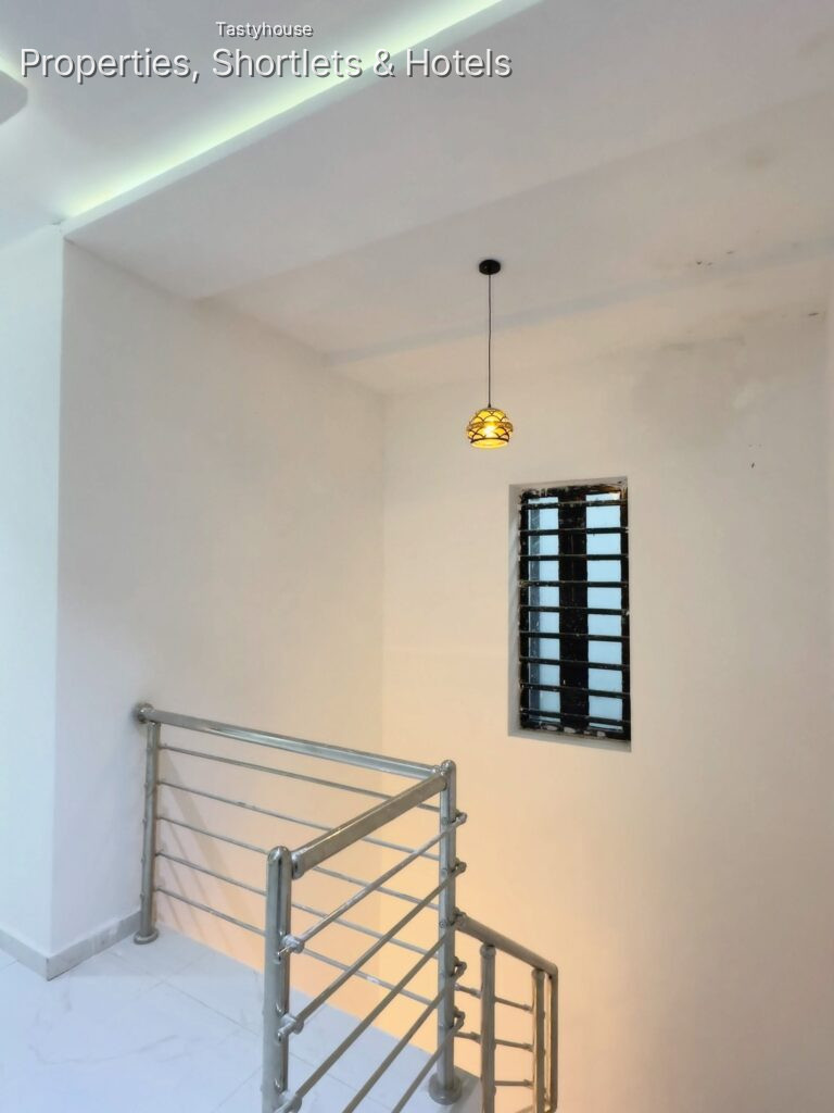 4 – BEDR0OM DUPLEX WT BỌ