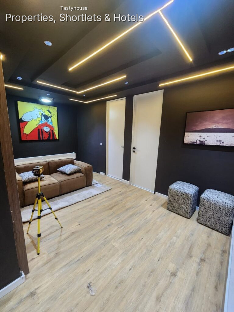 Fully furnished 3-bedroom apartment