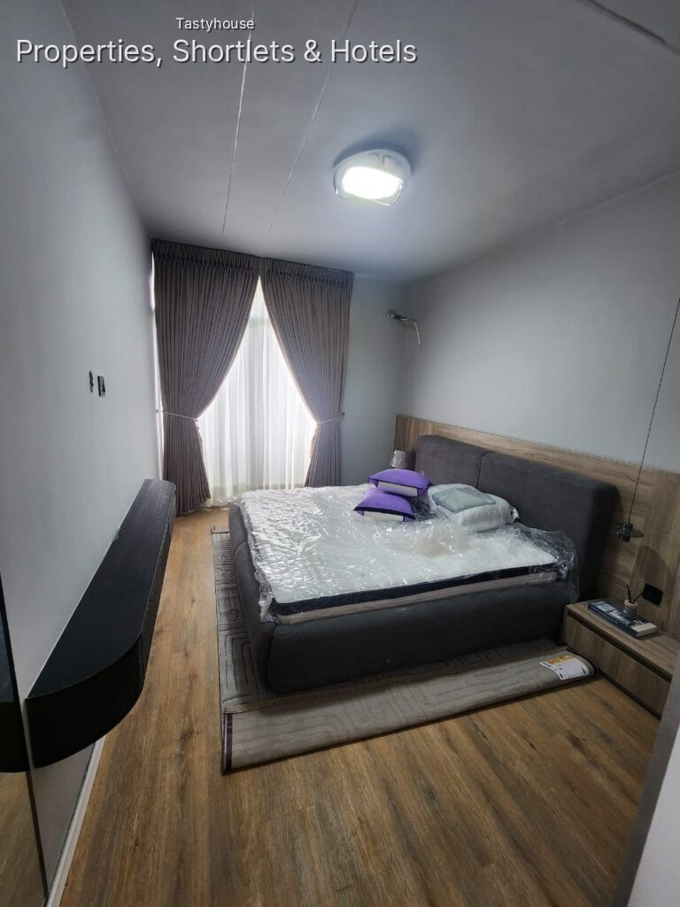 Fully furnished 3-bedroom apartment