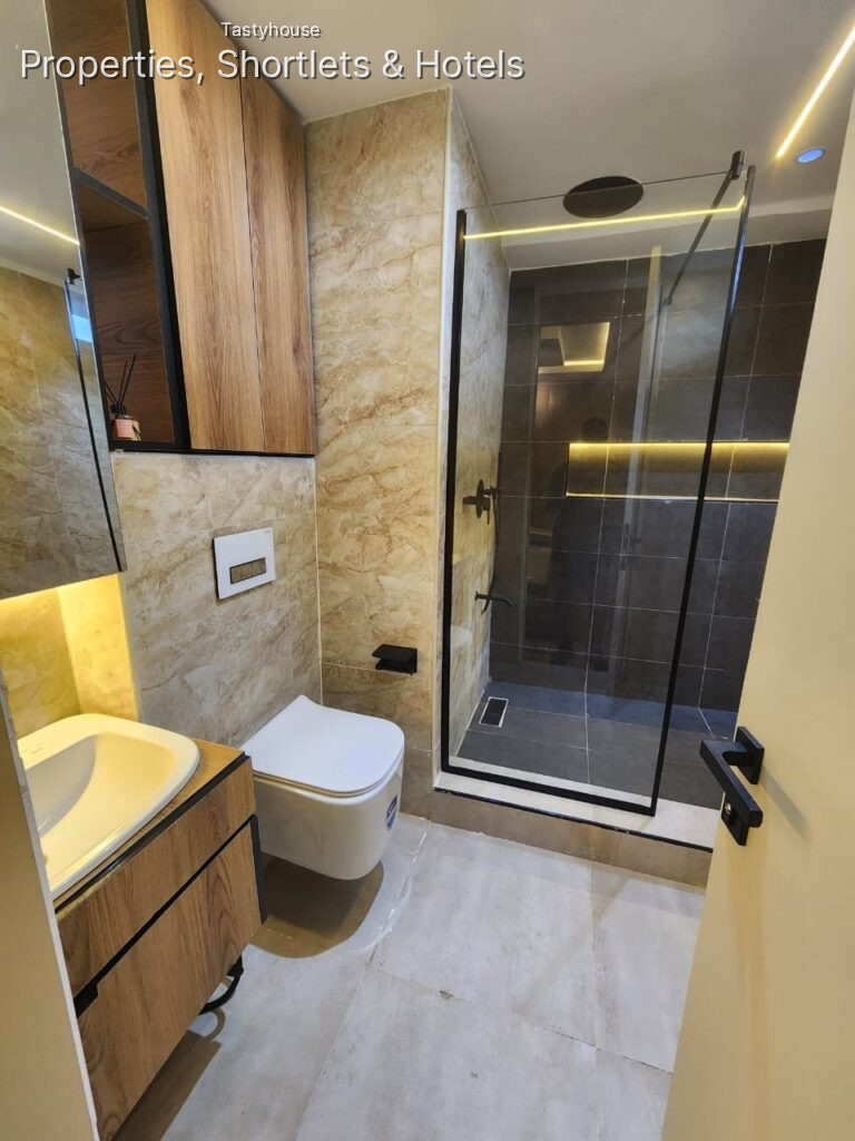 Fully furnished 3-bedroom apartment