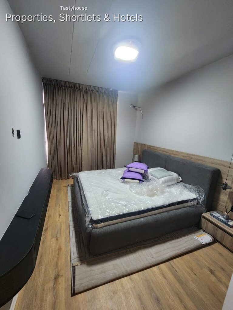 Fully furnished 3-bedroom apartment